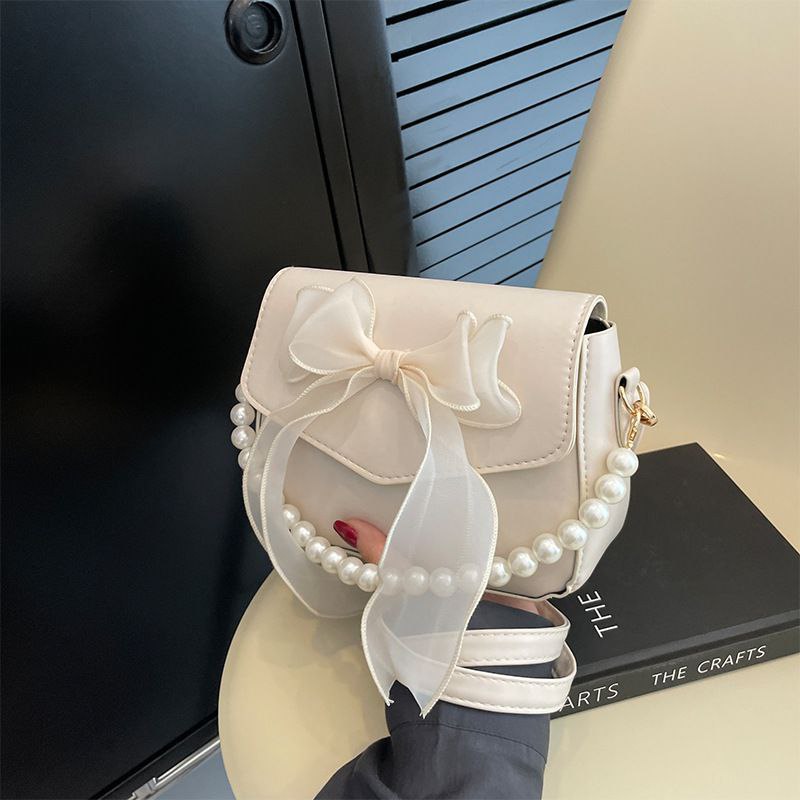 Ladies Aesthetic Now Fashioned Hand Bag
